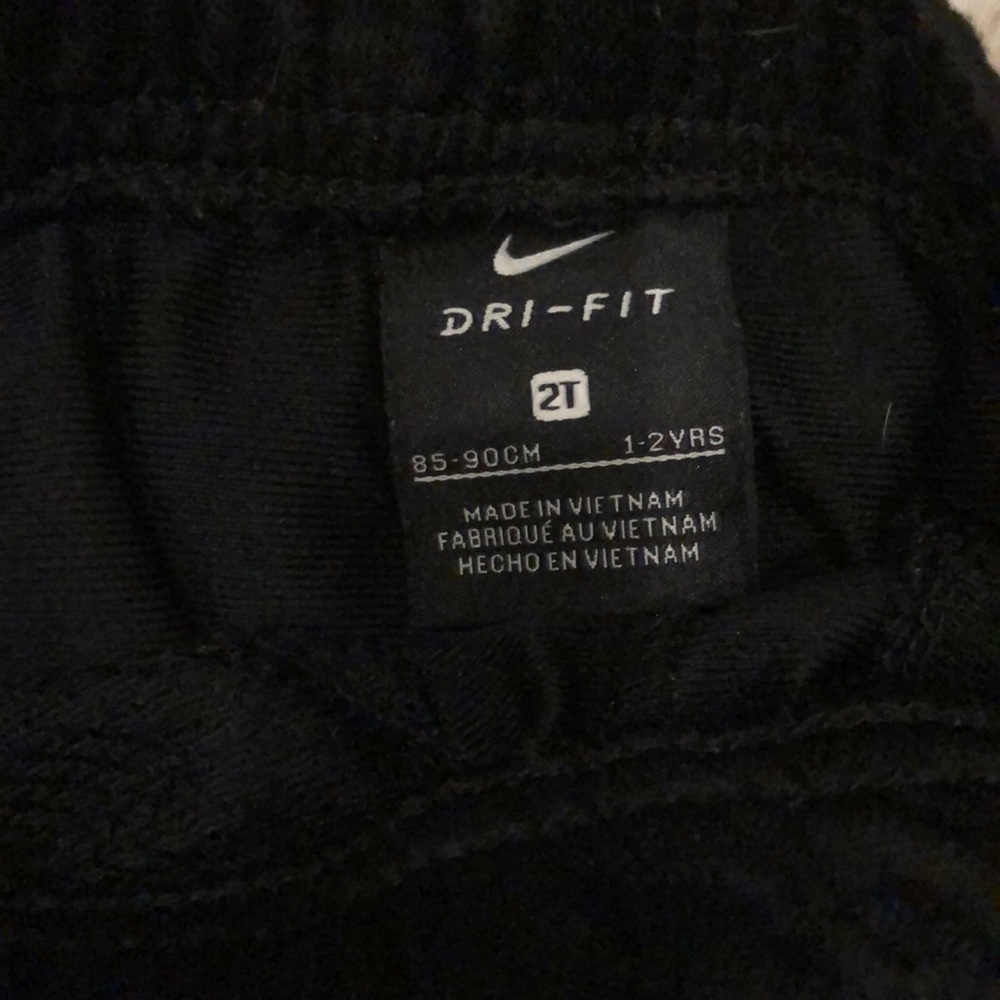 Shorts - Picture 3 of 3